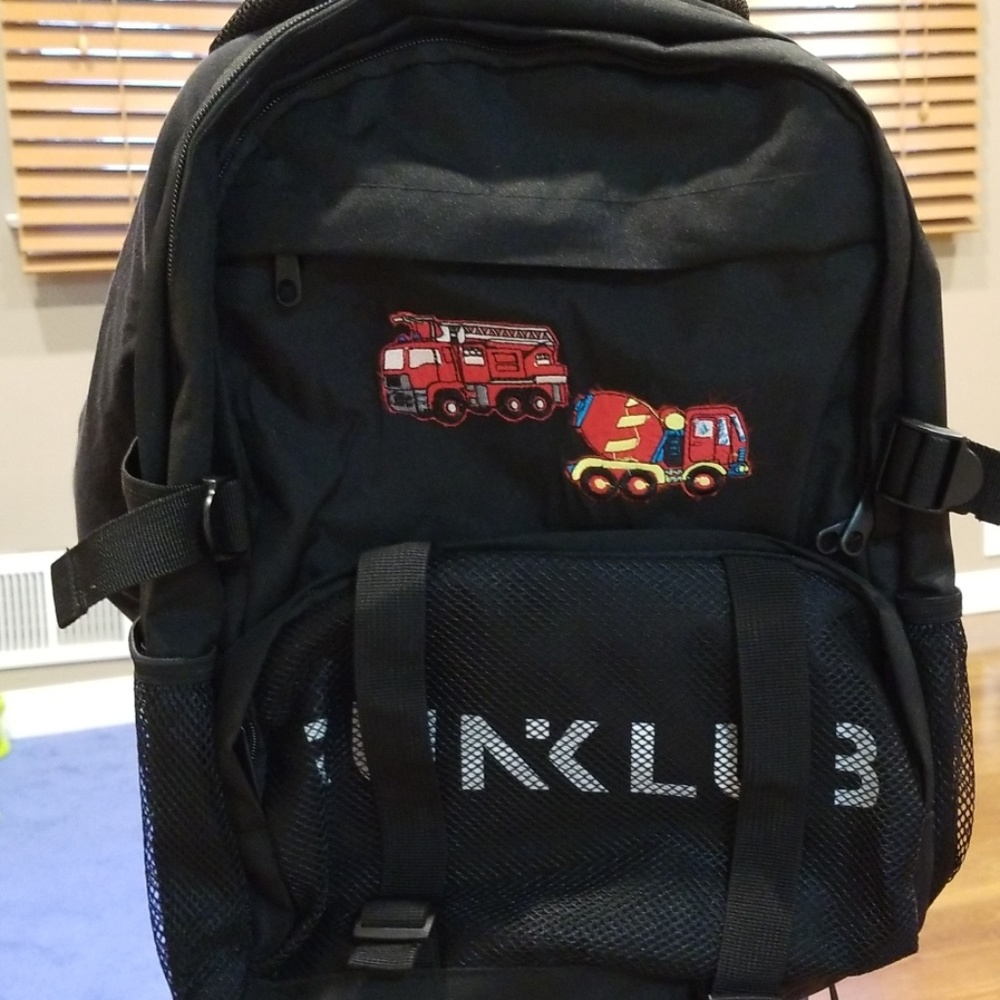 School backpack 🎒 - Picture 2 of 6